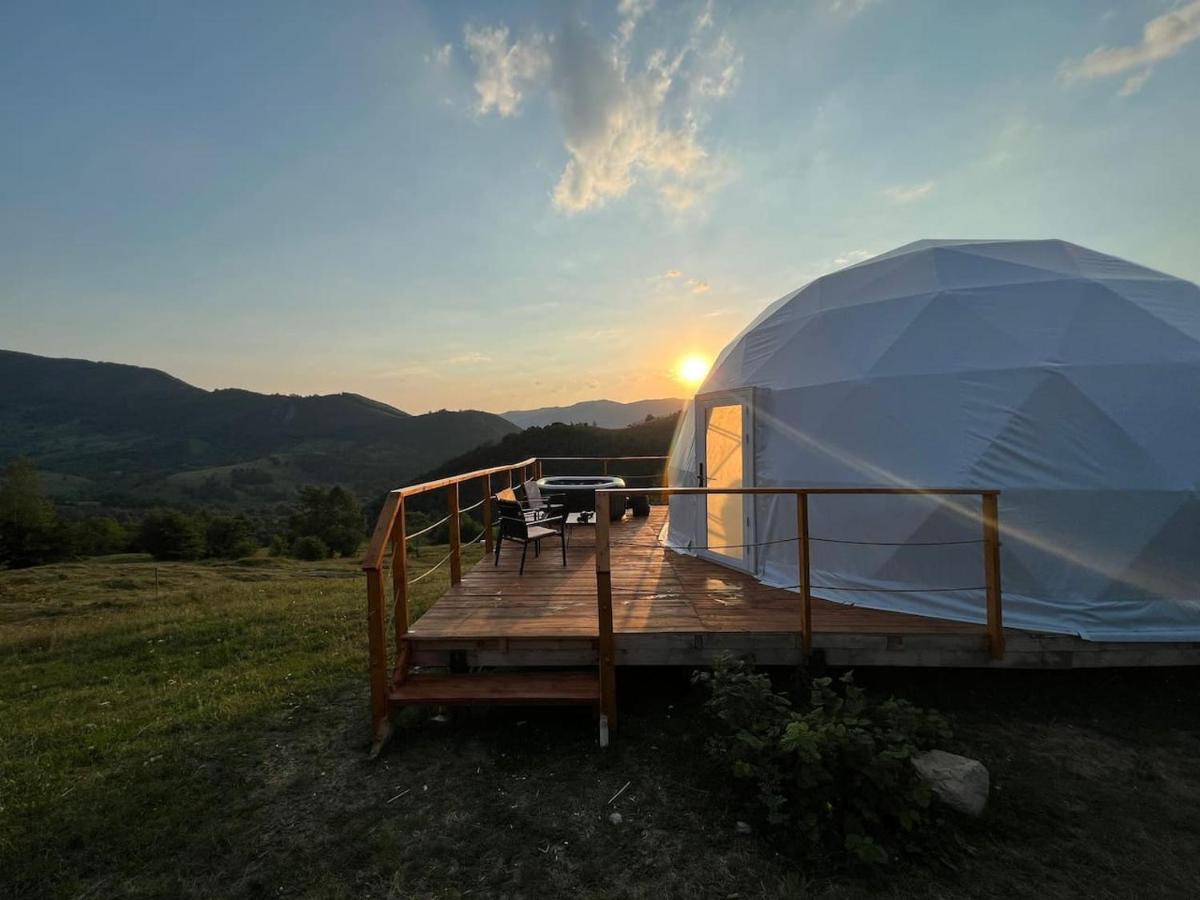 Starry Dome - Manta'S Retreat Glamping Cornereva Otel Dış mekan fotoğraf
