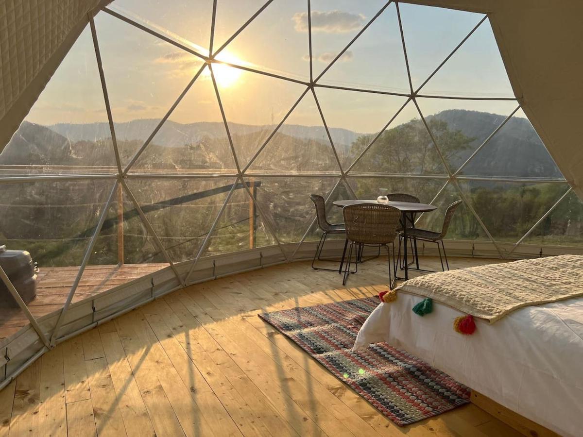 Starry Dome - Manta'S Retreat Glamping Cornereva Otel Dış mekan fotoğraf