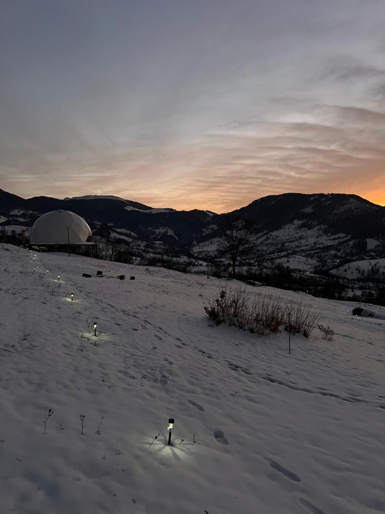 Starry Dome - Manta'S Retreat Glamping Cornereva Otel Dış mekan fotoğraf